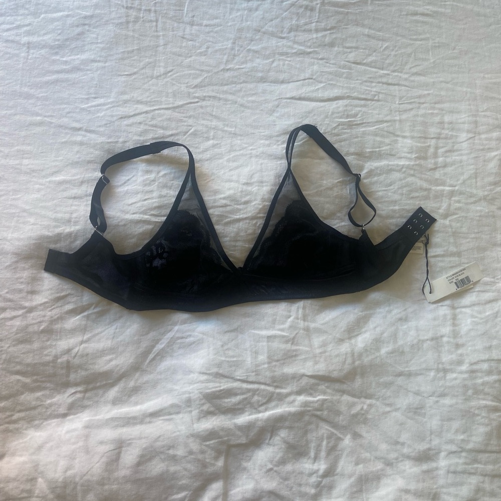 Elegant Black Women's Bra by Fleur du Mal